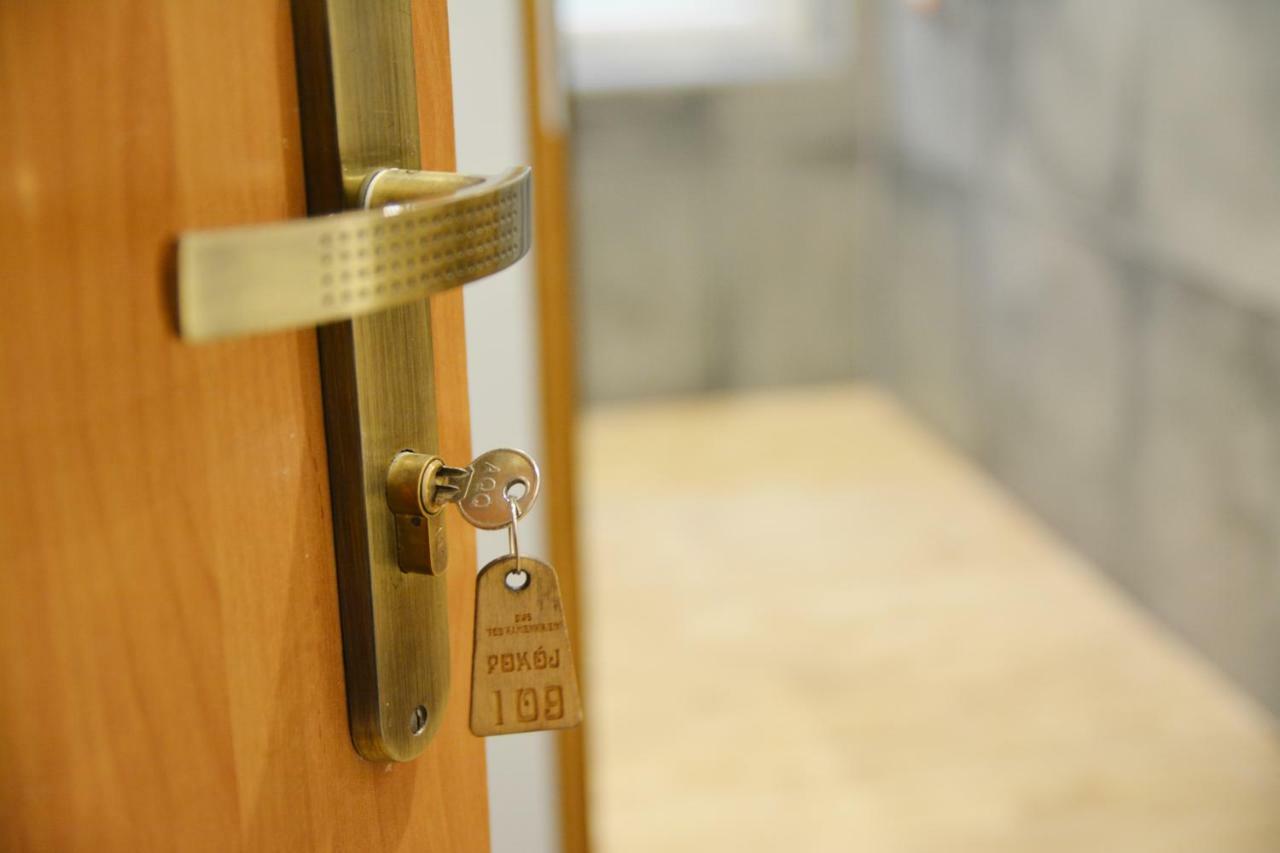 Pod Kamiennikiem Hotel Trzemesnia Exterior foto